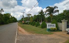 Sunshine Holiday -sella Kataragama